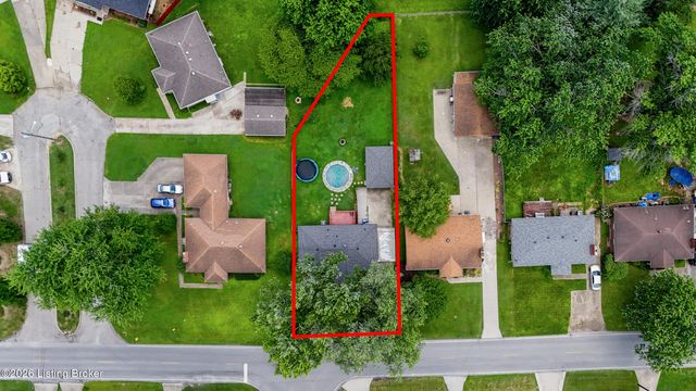 2002 Lynn Lea Rd, Louisville, KY 40216