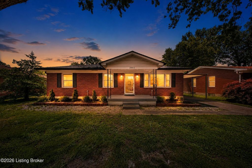 2002 Lynn Lea Rd, Louisville, KY 40216