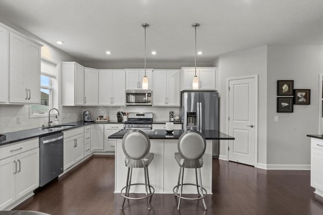 4313 Schilling Way, Woodbury, MN 55129