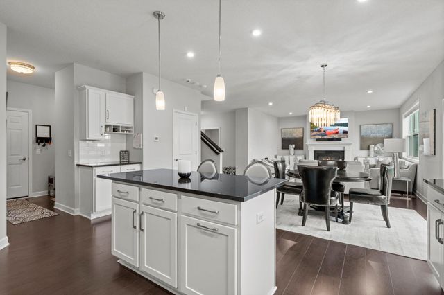 4313 Schilling Way, Woodbury, MN 55129
