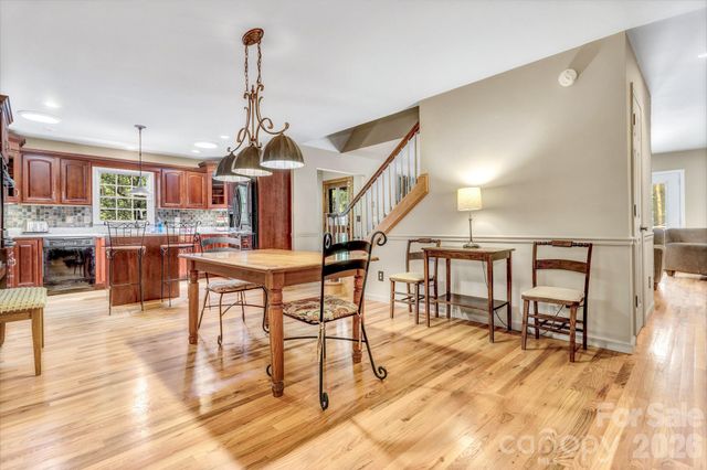 237 Woodys Drive, Hendersonville, NC 28792