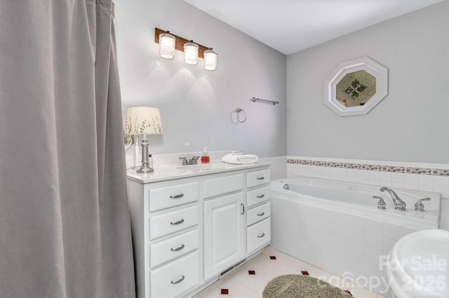 237 Woodys Drive, Hendersonville, NC 28792