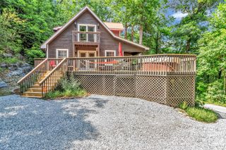 237 Woodys Drive, Hendersonville, NC 28792