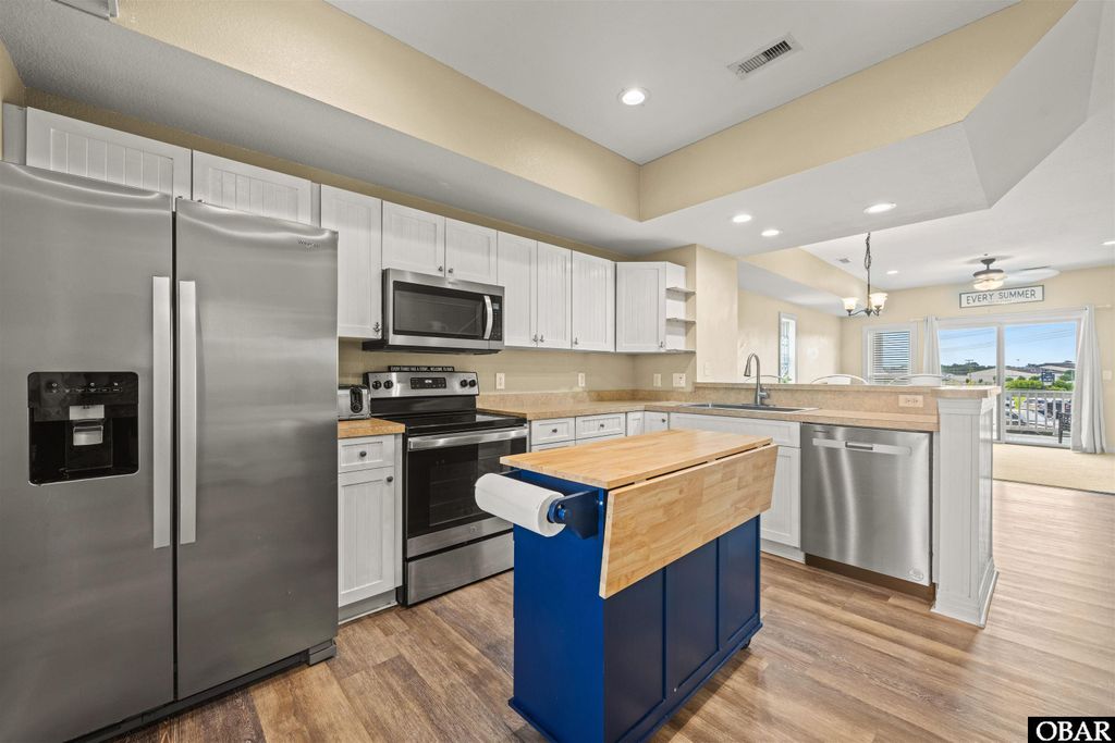 Image 18 of property listing at 1108 Cambridge Rd Unit 307-A, Kill Devil Hills, NC 27948
