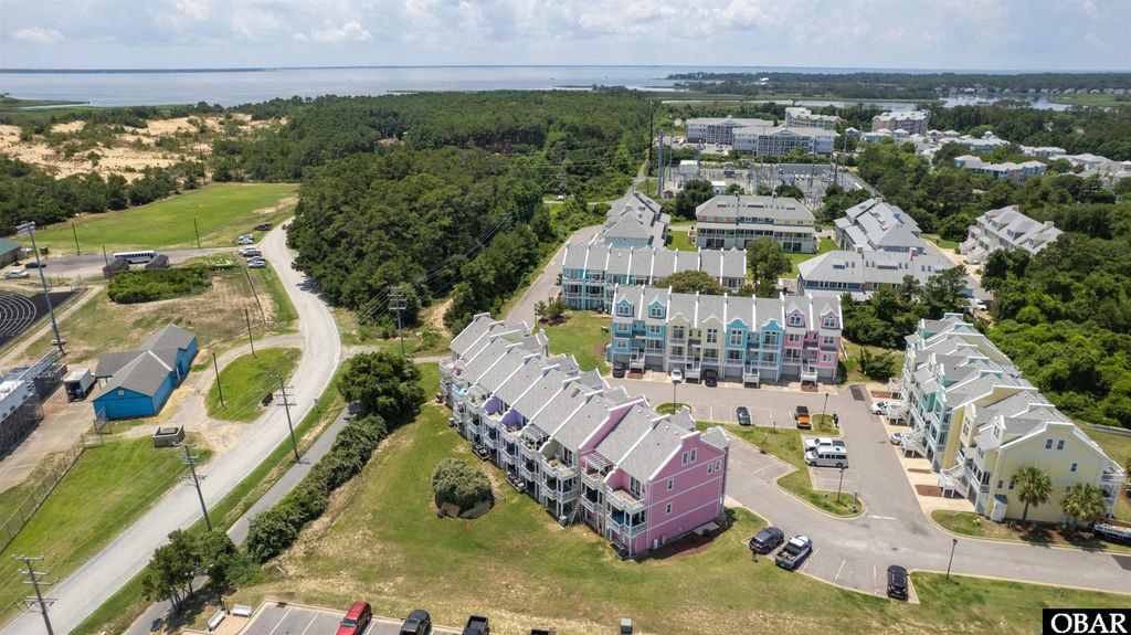 Image 5 of property listing at 1108 Cambridge Rd Unit 307-A, Kill Devil Hills, NC 27948
