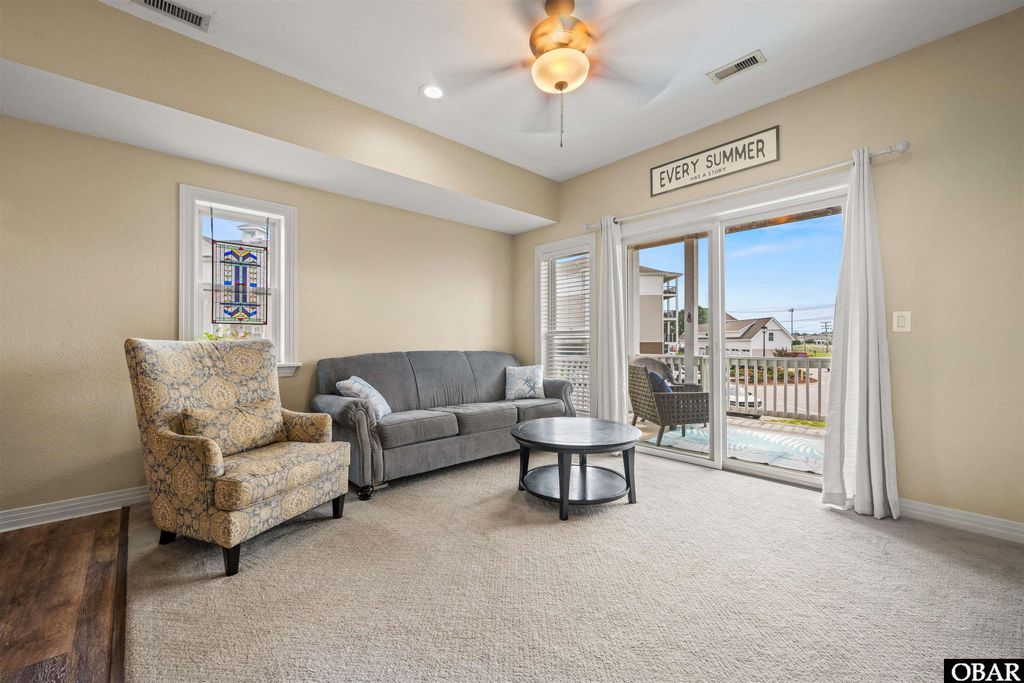 Image 9 of property listing at 1108 Cambridge Rd Unit 307-A, Kill Devil Hills, NC 27948