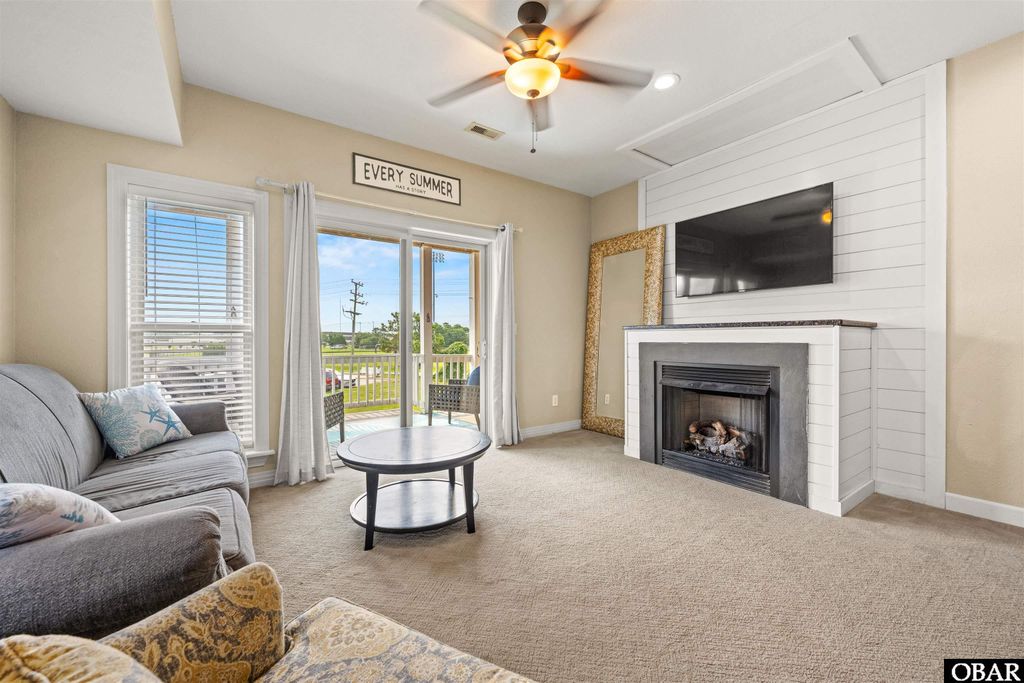 Image 10 of property listing at 1108 Cambridge Rd Unit 307-A, Kill Devil Hills, NC 27948
