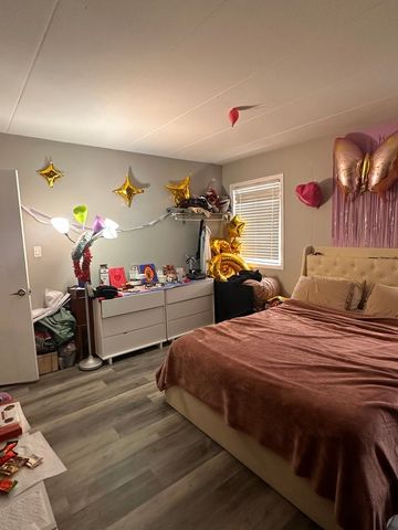 464 S President Street 204, Carol Stream, IL 60188