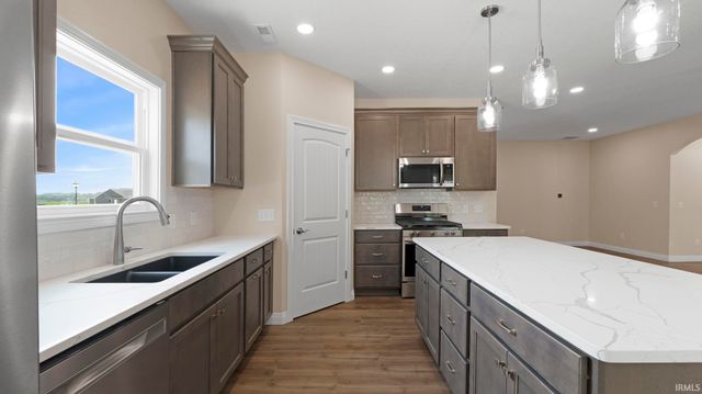 8289 Caverango Boulevard, Fort Wayne, IN 46815