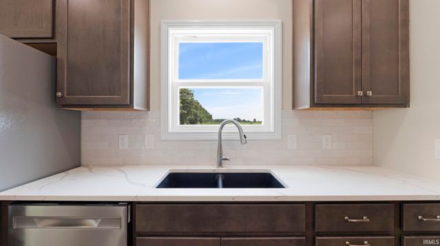 8289 Caverango Boulevard, Fort Wayne, IN 46815