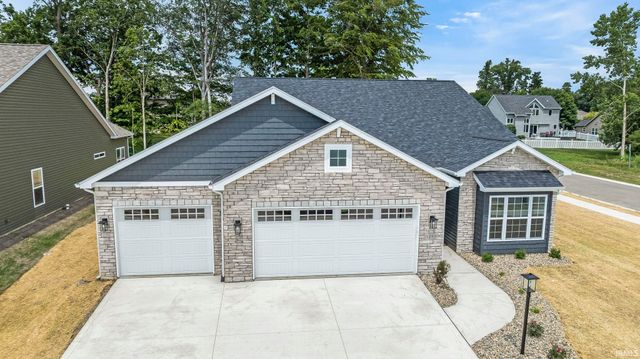 8289 Caverango Boulevard, Fort Wayne, IN 46815