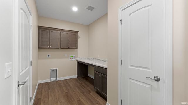 8289 Caverango Boulevard, Fort Wayne, IN 46815