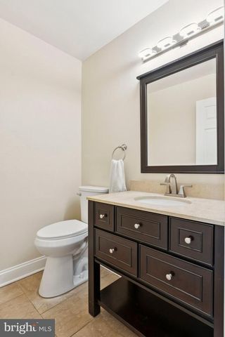 8033 CYPRESS GROVE LN, Cabin John, MD 20818