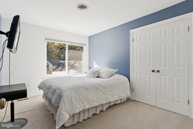 8033 CYPRESS GROVE LN, Cabin John, MD 20818