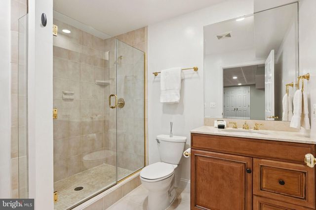 8033 CYPRESS GROVE LN, Cabin John, MD 20818