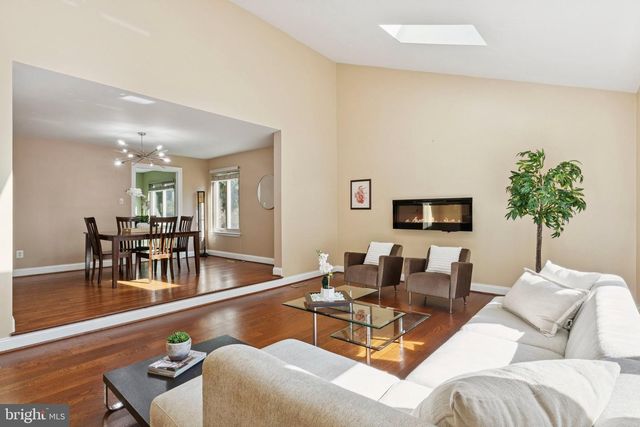 8033 CYPRESS GROVE LN, Cabin John, MD 20818