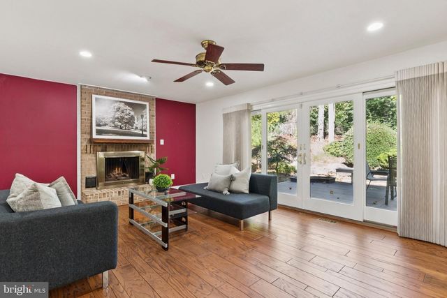 8033 CYPRESS GROVE LN, Cabin John, MD 20818