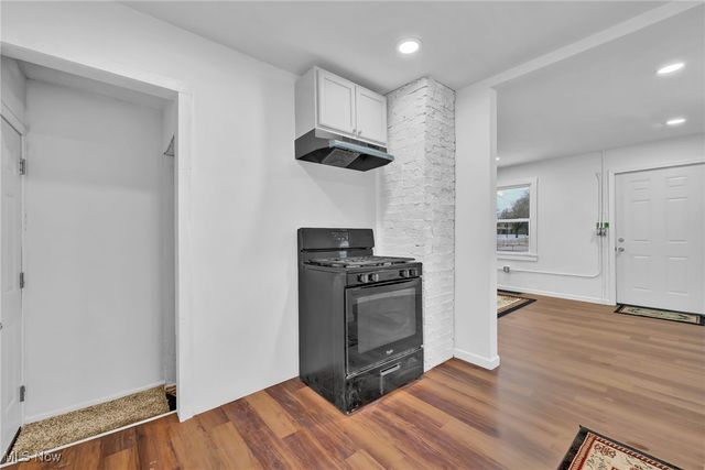 1504 SE 14th Street, Canton, OH 44707