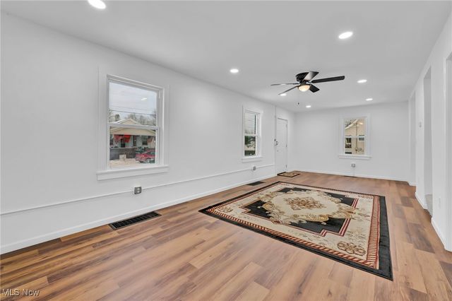 1504 SE 14th Street, Canton, OH 44707