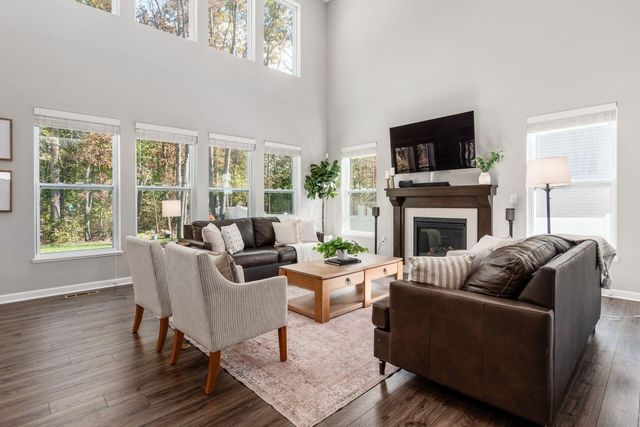 8880 Glacier Pointe Drive, Plain City, OH 43064