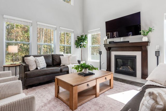 8880 Glacier Pointe Drive, Plain City, OH 43064