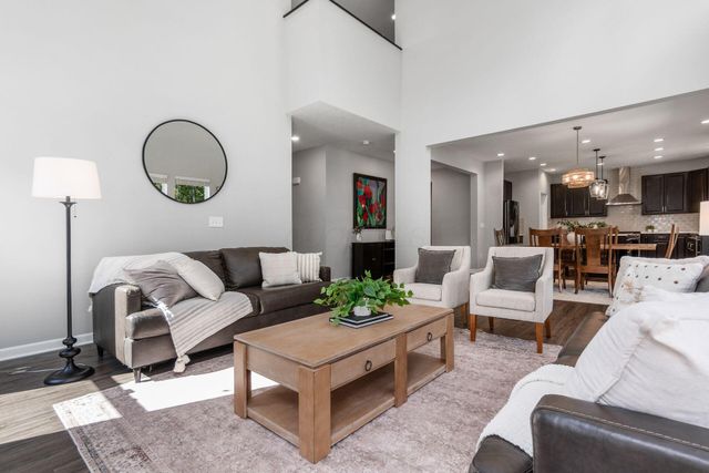 8880 Glacier Pointe Drive, Plain City, OH 43064