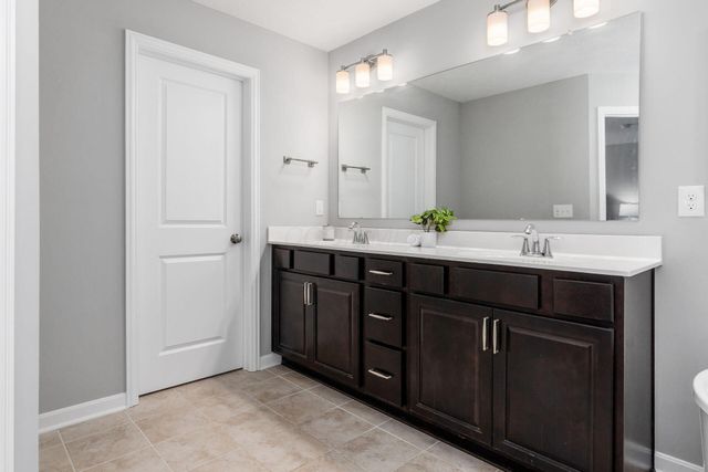 8880 Glacier Pointe Drive, Plain City, OH 43064