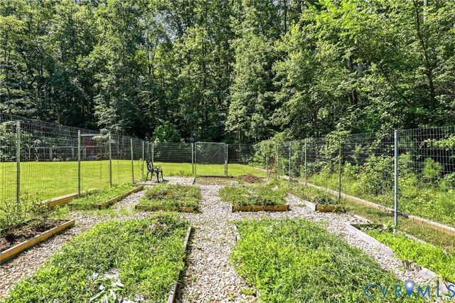 18486 Felicia Ln, Hanover, VA 23192