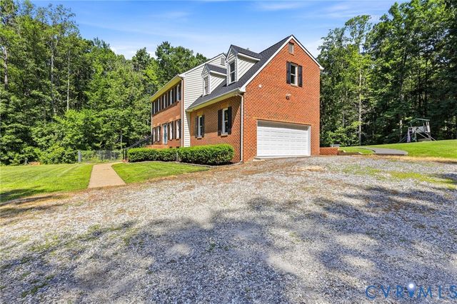 18486 Felicia Ln, Hanover, VA 23192