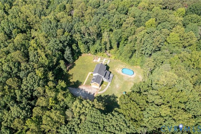 18486 Felicia Ln, Hanover, VA 23192