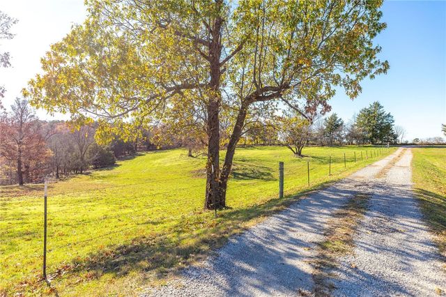 2277 County Road 507, Berryville, AR 72616