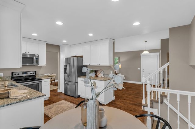 11976 S WOODRIDGE RD, Sandy, UT 84094