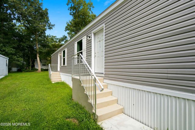 26 Marcia Memorial Circle, Jackson, NJ 08527