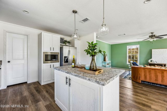 27450 W THIRD Avenue, Hilliard, FL 32046