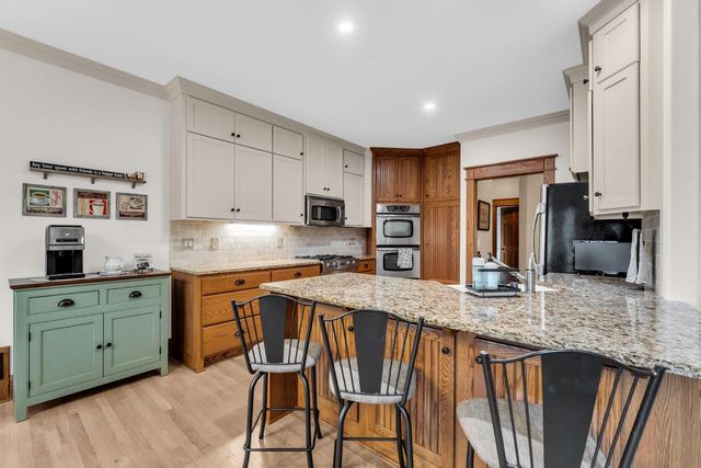 8902 Shadowood TRAIL, Mount Pleasant, WI 53406