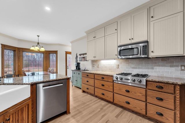 8902 Shadowood TRAIL, Mount Pleasant, WI 53406