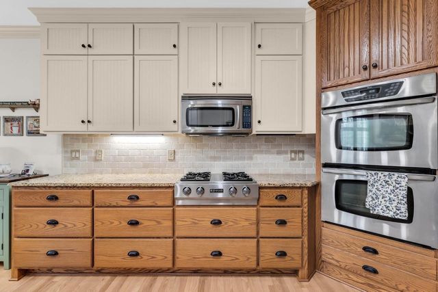 8902 Shadowood TRAIL, Mount Pleasant, WI 53406