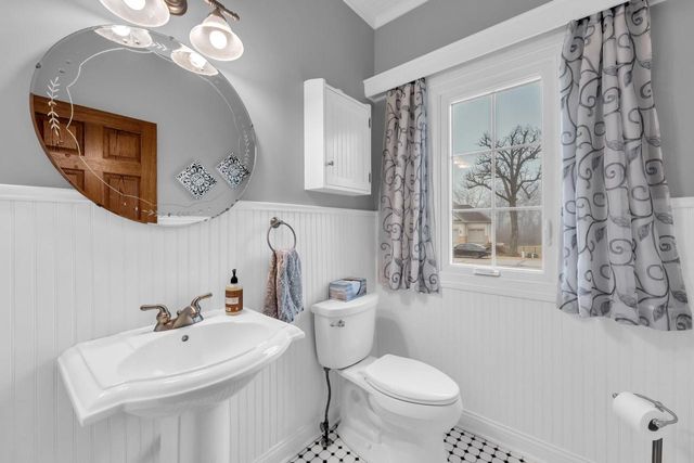 8902 Shadowood TRAIL, Mount Pleasant, WI 53406