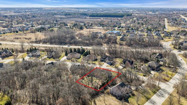 8902 Shadowood TRAIL, Mount Pleasant, WI 53406