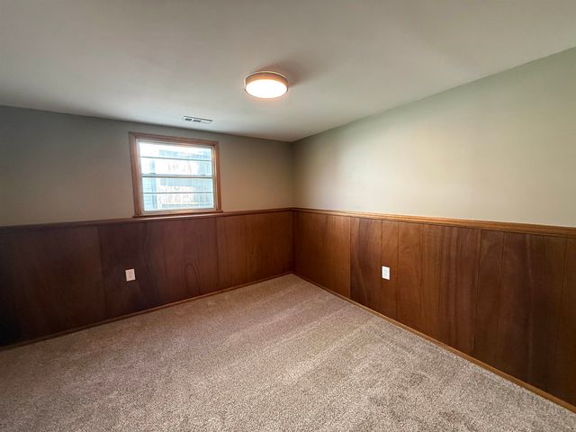 1931 E 50th St S, Wichita, KS 67216