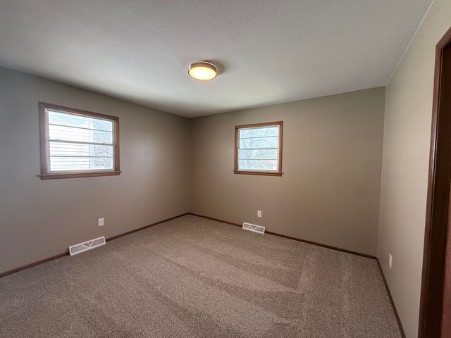 1931 E 50th St S, Wichita, KS 67216