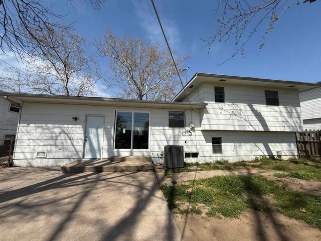 1931 E 50th St S, Wichita, KS 67216