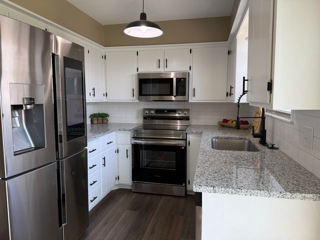 1931 E 50th St S, Wichita, KS 67216