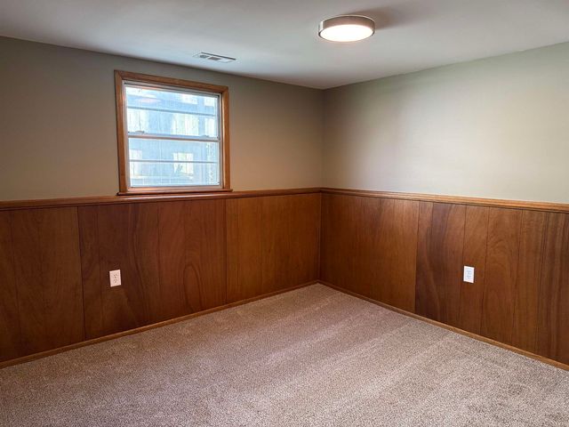 1931 E 50th St S, Wichita, KS 67216