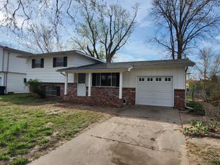 1931 E 50th St S, Wichita, KS 67216