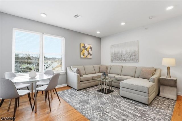 660 Bloomfield Ave 405, Bloomfield Twp., NJ 07003