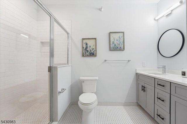 660 Bloomfield Ave 405, Bloomfield Twp., NJ 07003
