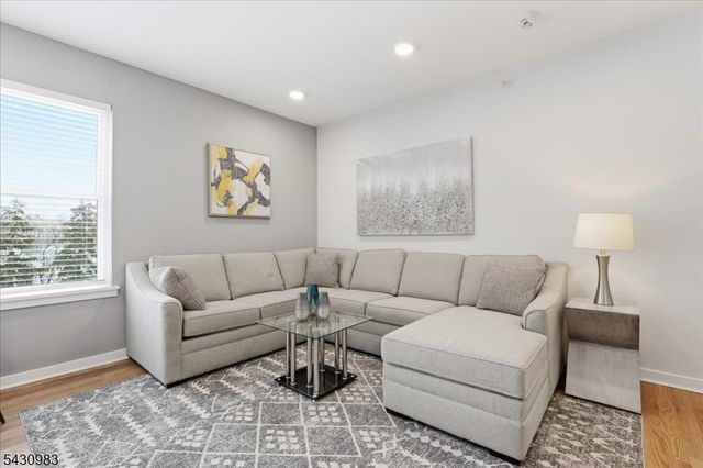 660 Bloomfield Ave 405, Bloomfield Twp., NJ 07003