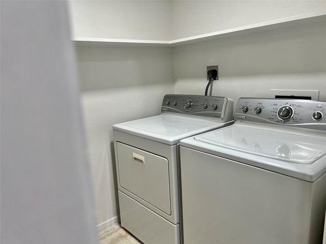 2626 Holly Hall Street 307, Houston, TX 77054