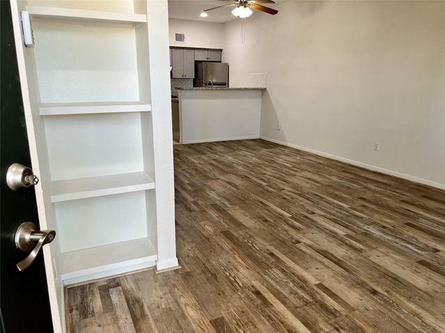 2626 Holly Hall Street 307, Houston, TX 77054
